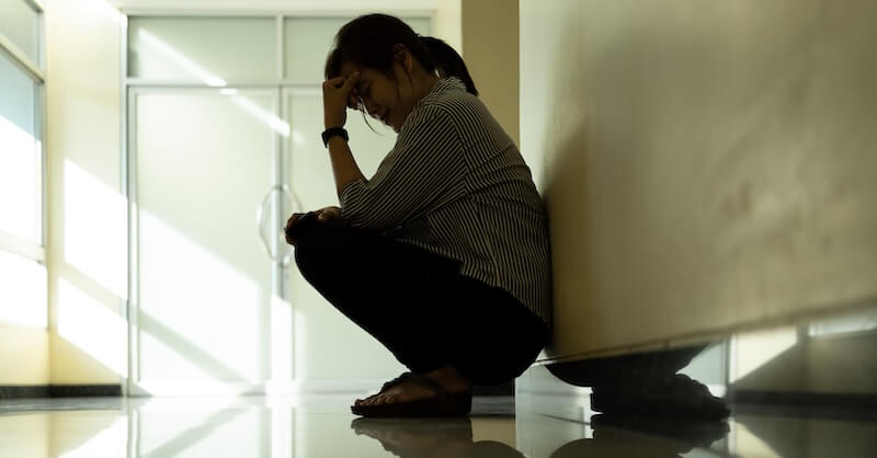 落ち込んでいる