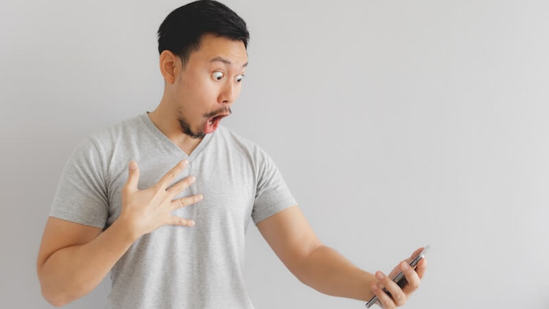 リアクション
